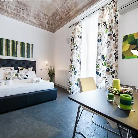 Bed & Breakfast White