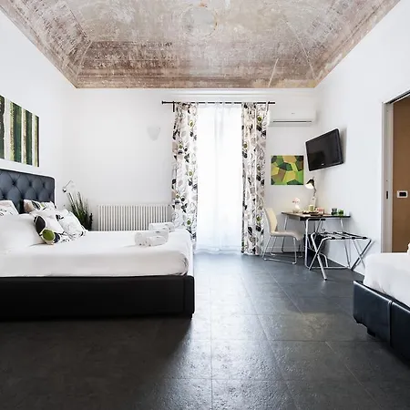White Bed and breakfast