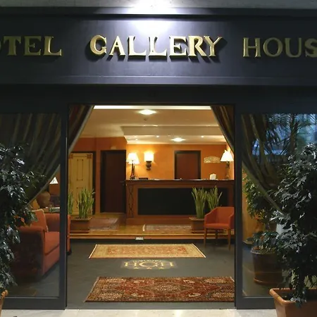 Hotel Gallery House 3*