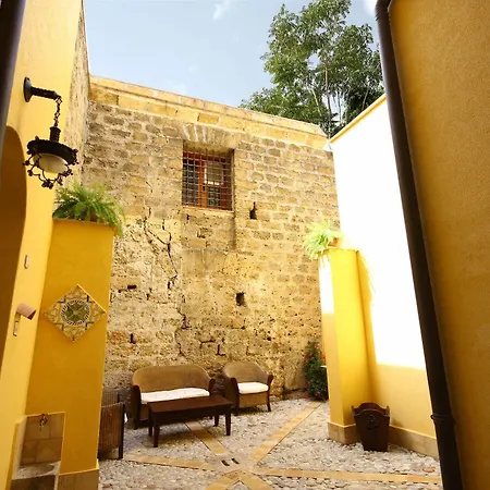 Khalisah Bed and breakfast