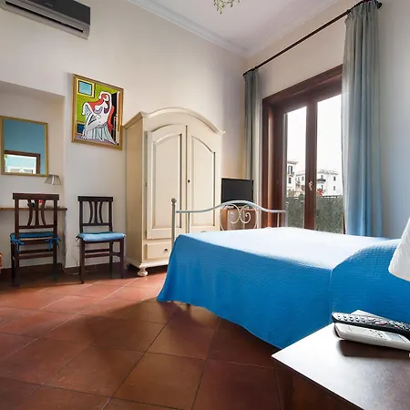 Bed & Breakfast Casa Degli Artisti 3*