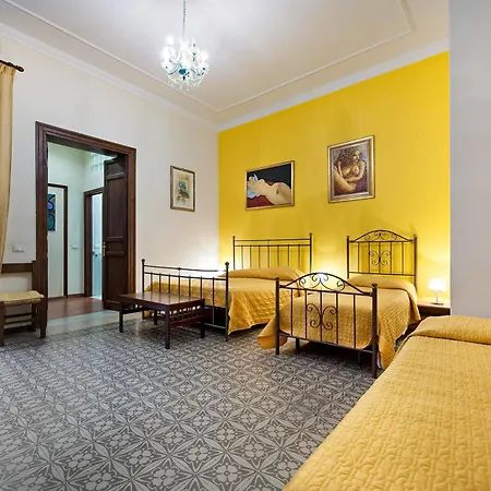 Bed & Breakfast Casa Degli Artisti 3*