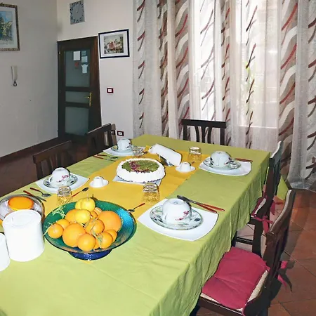 Bed & Breakfast Casa Degli Artisti 3*