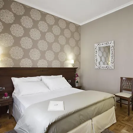 Hotel Gallery House 3*