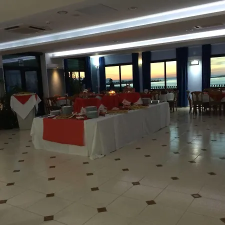 Hotell Bellevue Del Golfo & 3*