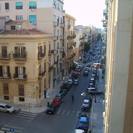 Dietro Il Politeama Frühstückspension Palermo