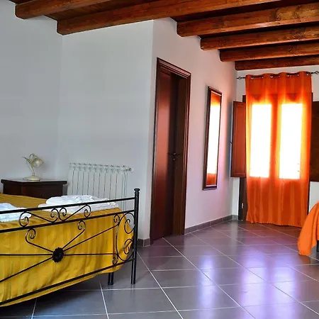 Loggia Del Gattopardo Alojamento de Acomodação e Pequeno-almoço 2*