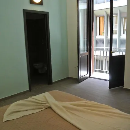 Bed & Breakfast Teatro Del Sole 3*