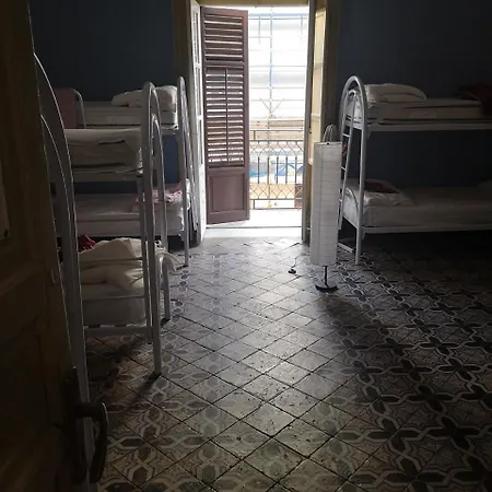 Sunshine Hostal Palermo