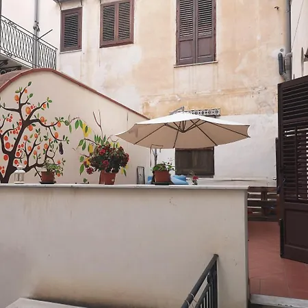 Sunshine Hostal Palermo