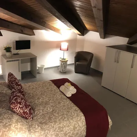 Ohana Bed & Breakfast 2*