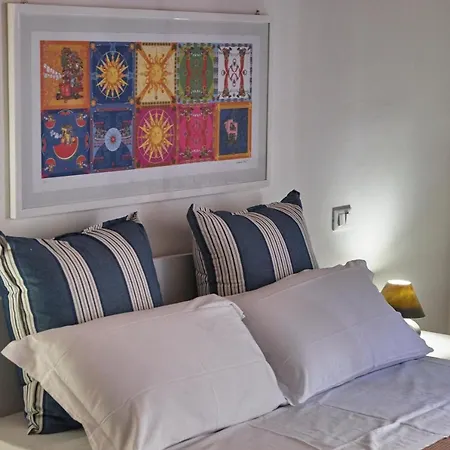 Papyri Apartment *