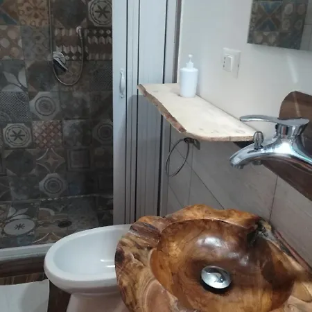 Homestay Casa Antadia 25 *