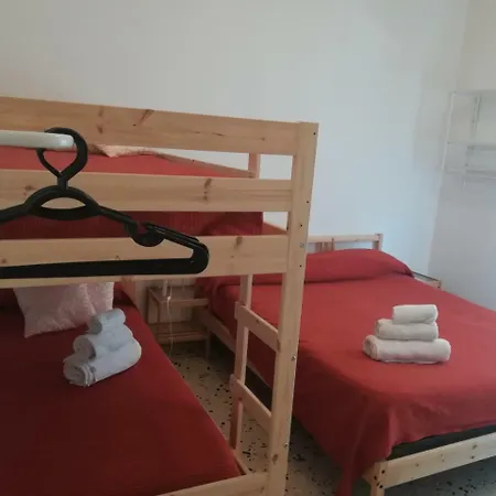 Homestay Casa Antadia 25 *