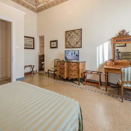 Palazzo Benso Bed & Breakfast 3*