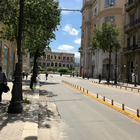 Liberty Palace Alojamento de Acomodação e Pequeno-almoço Palermo