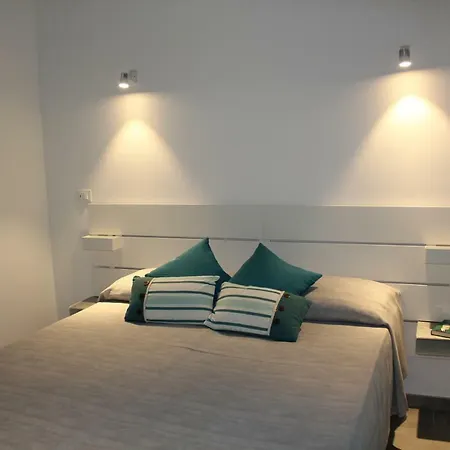 Bed & Breakfast La Finestra Sul Porto 3*