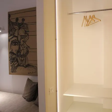 La Finestra Sul Porto Bed & Breakfast 3*