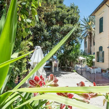 Bed & Breakfast Liberty Sul Mare 2*