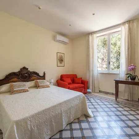 Liberty Sul Mare Bed & Breakfast 2*