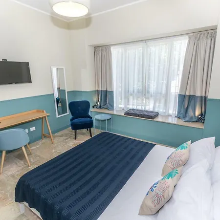 Bed & Breakfast Leone & Restaurant 3*