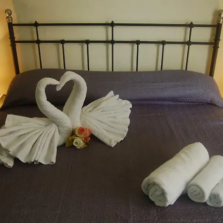 Homestay Casa Antadia 25 *