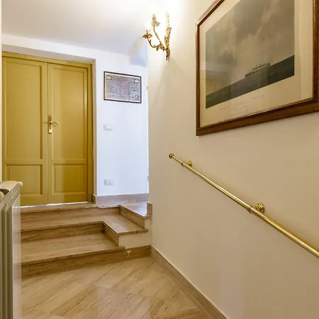 Sant'elia Prestige With Balcony *