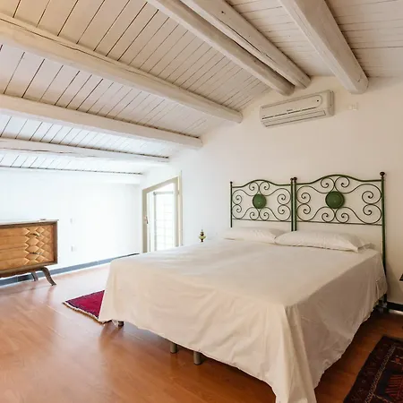 Apartment Sant'elia Prestige With Balcony