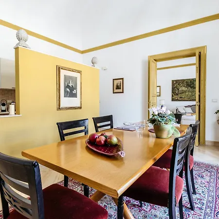 Apartment Sant'elia Prestige With Balcony