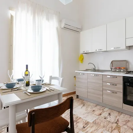 Sant'elia Prestige With Balcony Apartment