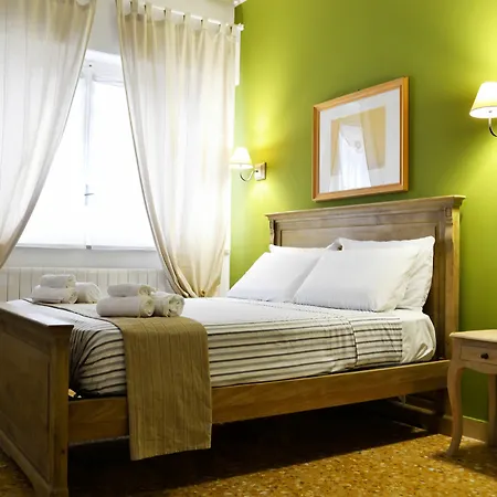 Piazza Marina 3*