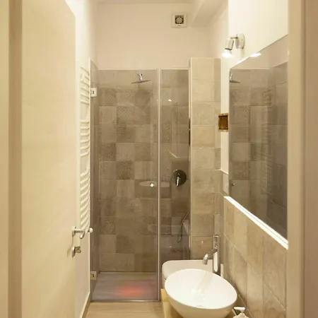 Piazza Marina 3*