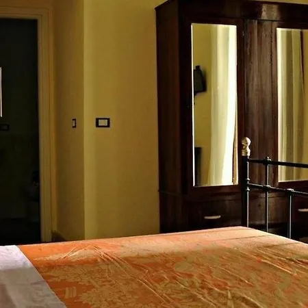 Palazzo Corvino Couette-café Palerme