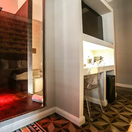 Family Affair Luxury Rooms&suites 住宿加早餐酒店 2*