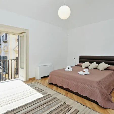Palazzo Mazzarino Apartmán *