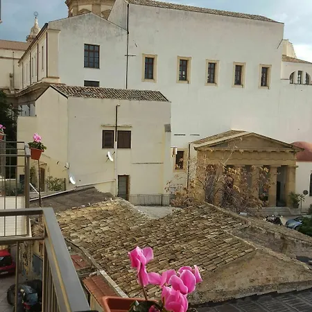 Daire Palazzo De Castro Palermo