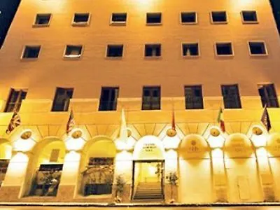 Quattro Canti 3* باليرمو