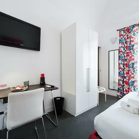 White Bed and breakfast