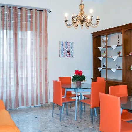 Cheap In Center Guest house