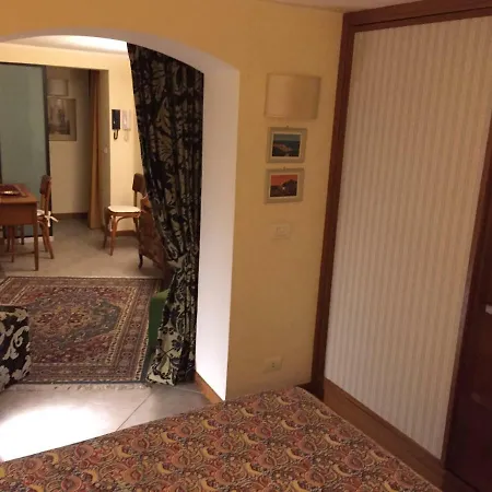 Apartment Voile Rouge Palermo