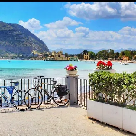 Holiday home Dodi House Mondello *