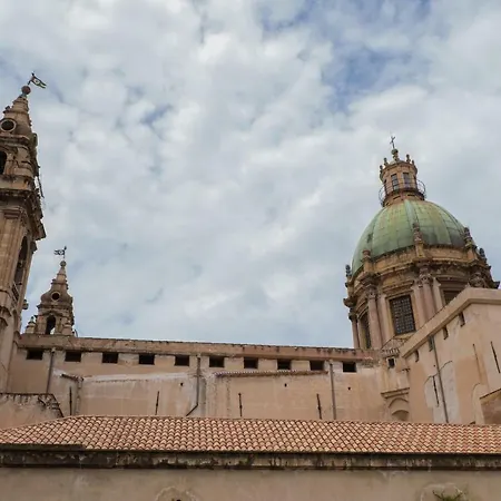 Appartamento Centro Storico Casa Dell'orologio *