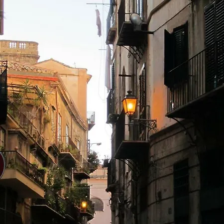 Casa Colorata Apartment *