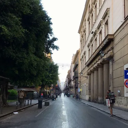 Palazzo Larderia *