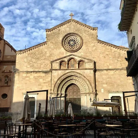 Palazzo Larderia *