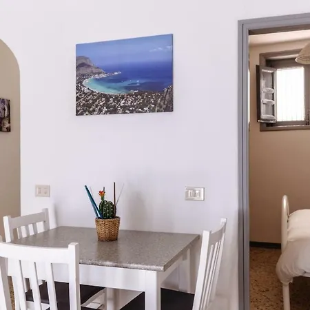 Apartment Pilly House Ballaro *