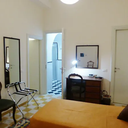 301b&b Palermo