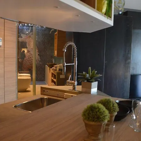 Laurana Apartment *