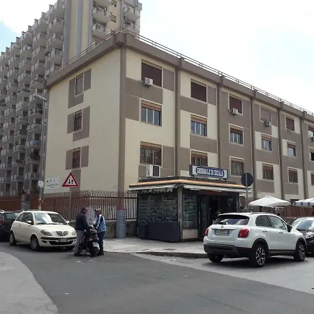 Alloggio in famiglia Signorile In Condominio Rallo Palermo