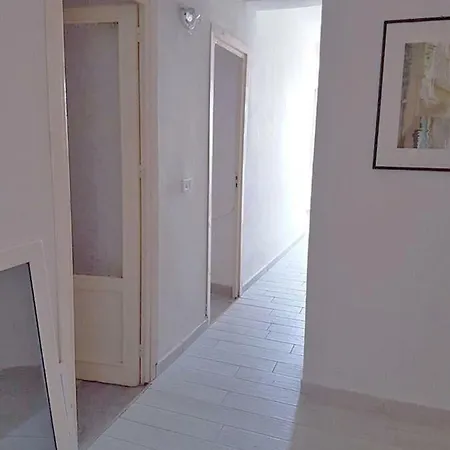 La Casuzza Sul Mare Apartment *